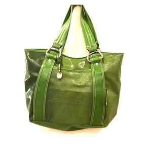 Women’s Nine West medium green purse